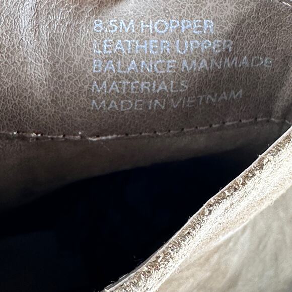 DV by Dolce Vita Hopper Womens Boots Size 8.5 Tan Suede Leather Chelsea Boot New - Picture 7 of 13